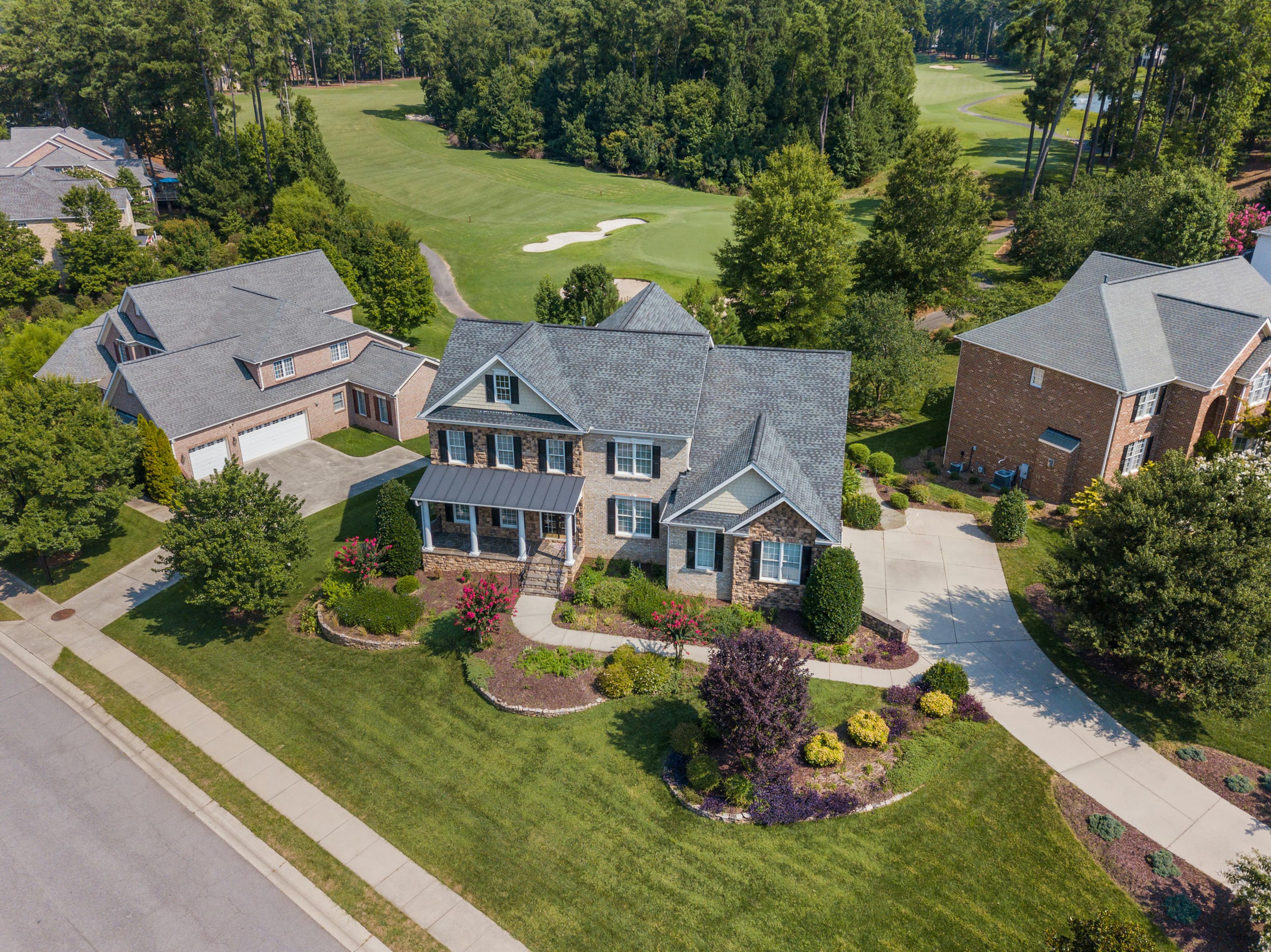 Golf course community